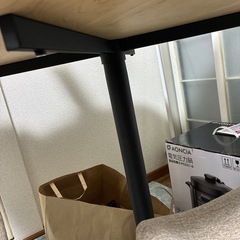テーブル、椅子セットの画像