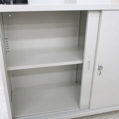 スチール書庫 幅120×高80cm 引戸 鍵付き 横長収納庫 キャビネット 事務用 オフィス家具 引違い 札幌市北区屯田の画像