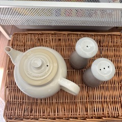 ル・クルーゼ　ティーポット　急須にも！　ソルト&ペッパー入れ