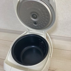 炊飯器TIGERマイコン炊飯ジャーの画像