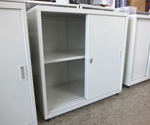 スチール書庫② 幅80×高80cm 引戸 鍵付き 収納庫 キャビネット 事務用 オフィス家具 引違い☆ 札幌市 北区 屯田  スチール書庫 両開き書庫 キャビネット本収納 幅80 高さ180 書類保管庫 