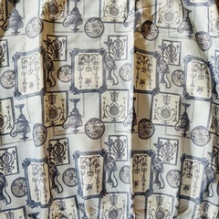 カーテンの画像