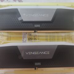 CORSAIR DDR5-6000MHz VENGEANCE RGB DDR5シリーズ Intel XMP メモリキット 32GB ブラック [16GB×2枚] の画像