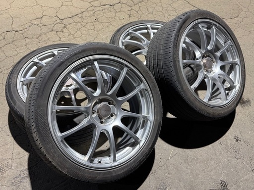 アドバンレーシングRS pcd100 5H 18インチ　プリウス、インプレッサ 、レガシィ、レヴォーグ等に！