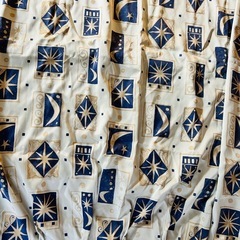 カーテンの画像