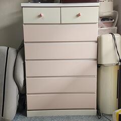 ピンク×ホワイトの木製引出し家具