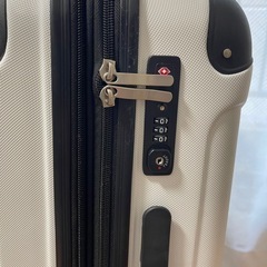 スーツケースMサイズの画像