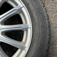 引取限定　スタッドレスタイヤ　4本　175/65 R15（ホイール付き）の画像