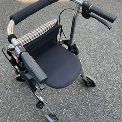 シルバーカーの画像