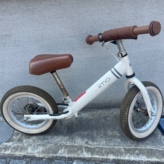 iimo キックバイク ストライダー ブレーキ・スタンド付 ホワイト の画像