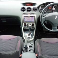 ★車検たっぷりR8/4★H25年プジョー308★プレミアム★低走行2万K台!★カロッツェリアナビ★フルセグTV/ETC他の画像