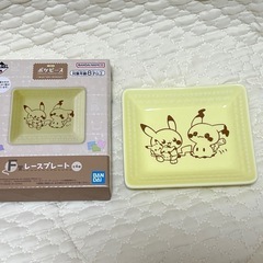 ポケピース一番くじF賞レースプレート　ピカチュウミミッキュ