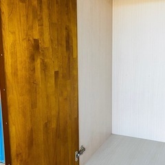 木製の戸棚2つの画像
