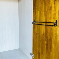 木製の戸棚2つの画像