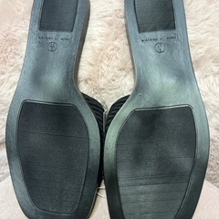 ［新品未使用］VINCCIサンダルの画像