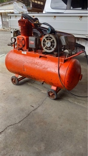 ３相　200v  エアコンプレッサー