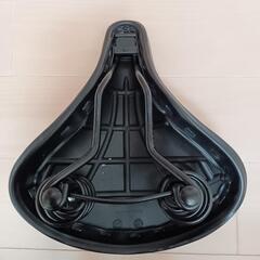 美品)ブリジストン　サドルの画像