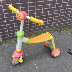 アンパンマン　キックボード三輪車変形の画像