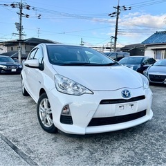 トヨタ アクア S ハイブリッド車