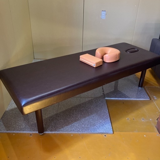 マッサージ用ベッド 枕付き　ブラウン【市内配送可能】【札幌　清田区店頭引取可】