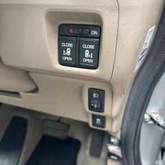 商談が成立しました🙆広島市　H26年式　NーBOX G Lパッケージ　車検費用込み　両側パワースライドドア　ナビ　テレビ　ETC付きの画像