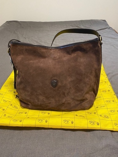 正規店　新品未使用　タグ付き　フェリージ　ブラウン スエード ショルダーバッグ　felisi