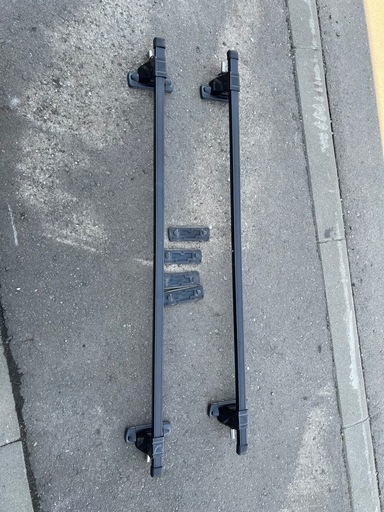 デリカd5 スクエアバー　ルーフバー