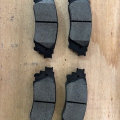 トヨタ　ハリアーハイブリッド　ブレーキパッドの画像