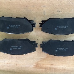 トヨタ　ハリアーハイブリッド　ブレーキパッドの画像