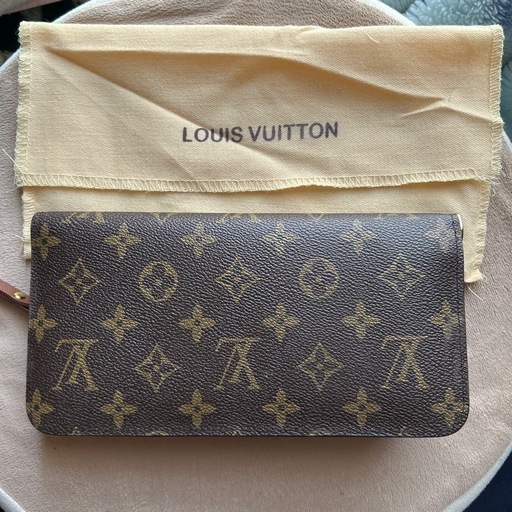 LOUISVUITTONの長財布です。