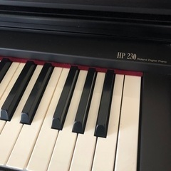 電子ピアノ　Roland HP230の画像