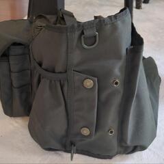 リトルプレゼンツ クラシックベスト オリーブグレーの画像