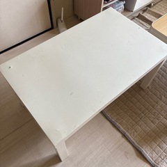 テーブル