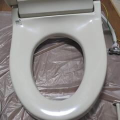 【取引者決まりました】INAX シャワートイレ　温水便座　ウォシュレットの画像