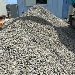 バラス　川砂利　エクステリアの画像