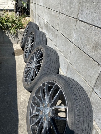 受け渡し者決定　225/45/18 114.3 55　タイヤアルミ