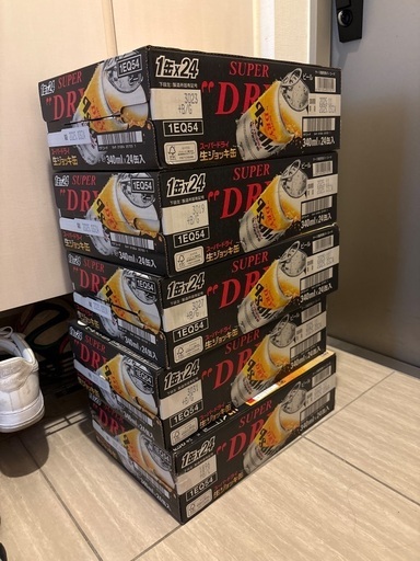 ご配送のビールケース5個