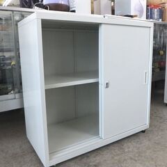 スチール書庫④ 幅80×高80cm 引戸 鍵付き 収納庫 キャビネット 事務用 オフィス家具 引違い☆ 札幌市 北区 屯田の画像