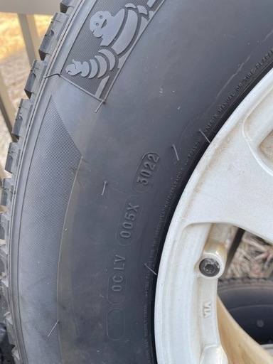 走行500キロ程度265/65r17ミシュラン夏タイヤホイール付きパジェロ　プラド等