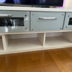 テレビボードの画像