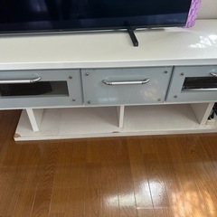 テレビボードの画像