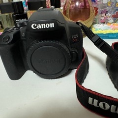 Canon EOS Kiss X10i + 28-80mm ズー...