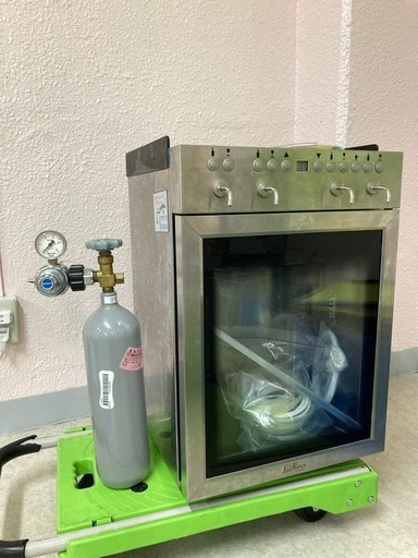 【値下げしました】ファンヴィーノ　ワインサーバー　4本用　要メンテ　（4/14〜17受取限定）