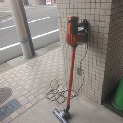 電機掃除機：ステッククリーナーIWOLY：色相：茶：の画像