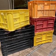 【取引中】コンテナ　収納ボックス　農作物収納箱　1個　200円　