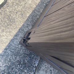 　Alebert 物置 収納庫 屋外 大型 454L 大容量 ベランダ収納 倉庫 ベランダストッカー 屋外収納 コンテナ 大型収納ボックス 室外収納 防水/耐久/耐熱 アウトドア収納 おしゃれ 幅132*奥行き61*高さ65cm (ブラウン) 
た 破損有り　新品 室外収納ケースの画像