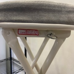 ◎ 折りたたみスツール　椅子　コンパクトの画像