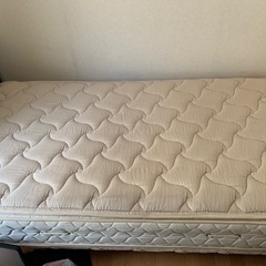 シーリーのマットレスベットフレームそれぞれ単体でもおけ！　