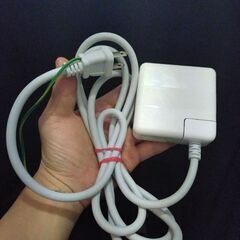 mac非純正 充電器　65w 