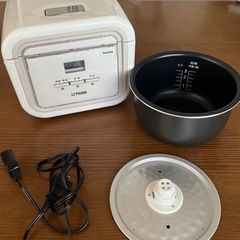 炊飯器　3合炊き